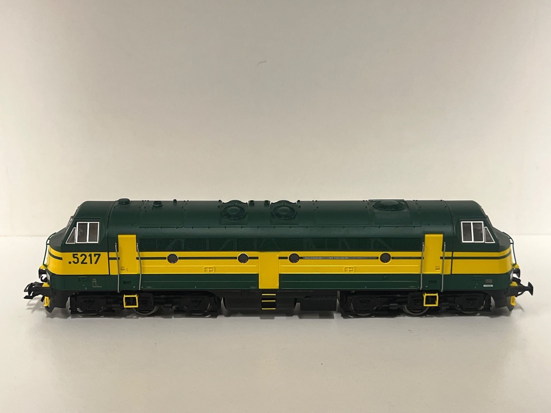 Roco Modelleisenbahnen: Roco H0 AC SNCB 5217 Digital – Gebraucht aus Neuenhof von ludovicco