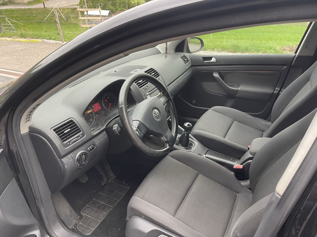 VW Autos: VW GOLF 1.6i – D'occasion à Spiez par bertula 4