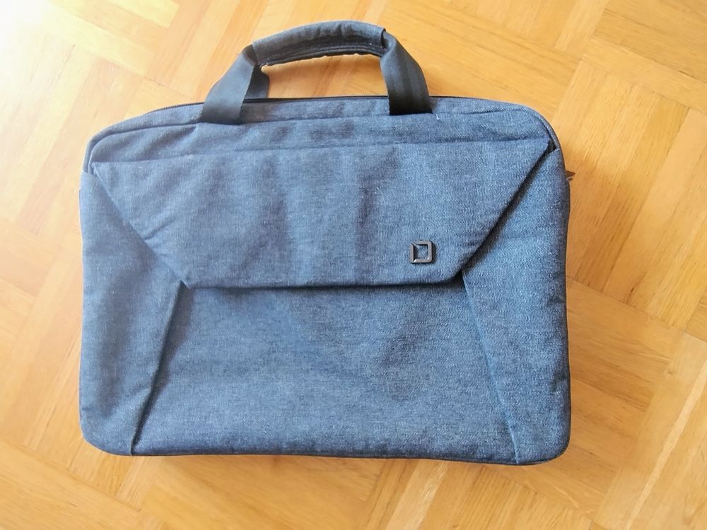 Borse: Laptop-Hülle 12" – Usato da Emmenbrücke venduto da royal33