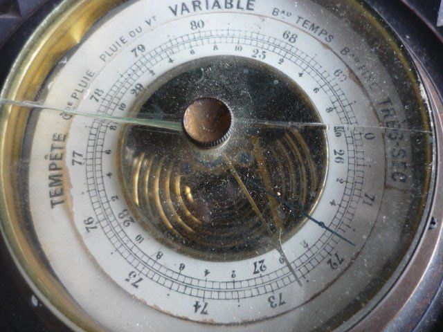 Altri elettrodomestici e apparecchi d’epoca: Barometer Thermometer R.C. antik Holz – Difettoso da Belp venduto da Isuzu 5