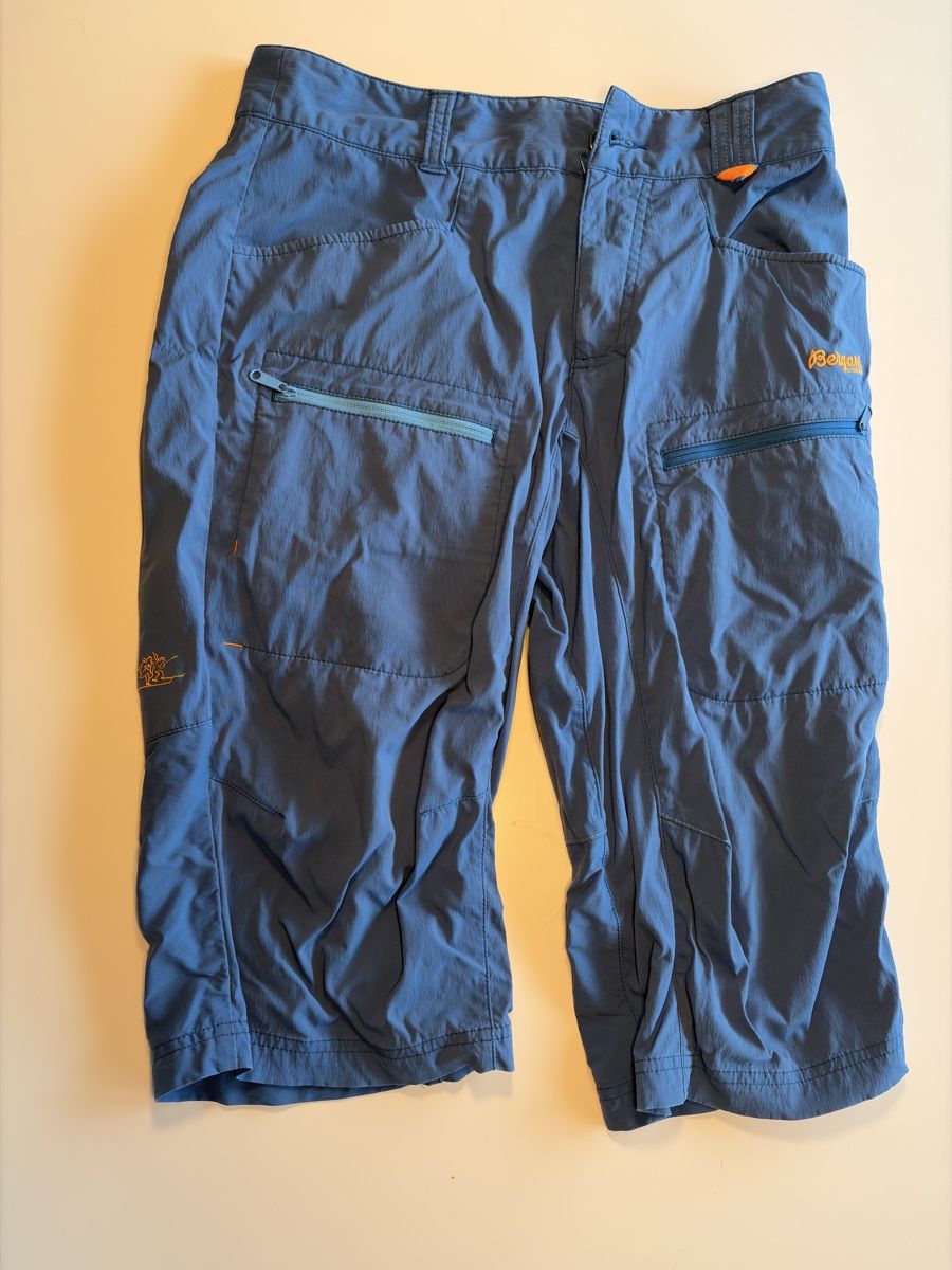 Bergans Pantaloni: Bergans Capri Pants, size S, blue, hiking active – Usato da Nyon venduto da tor_6gr5