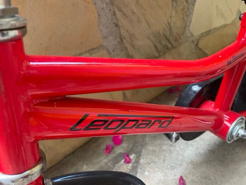 Leopard Biciclette: Leopard Kindervelo 12.5 Zoll rot in Top Zustand – Usato da Bergdietikon venduto da antovale 2
