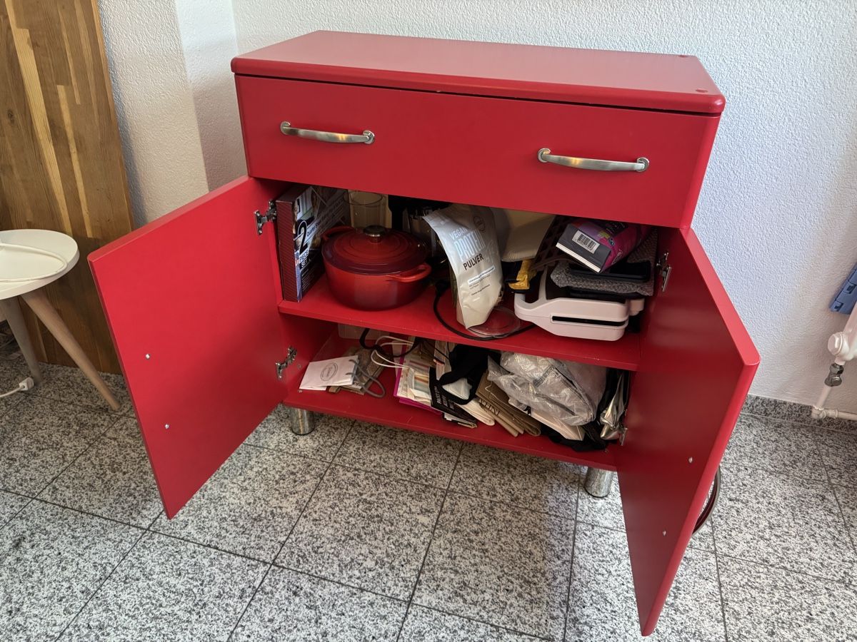 Cassettiere: Sideboard / Kommode von Pfister (ab. 1.-) – Difettoso da Bern venduto da Sqlstring 1