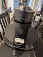Machine à café Nespresso DeLonghi Vertuo noir bon état
