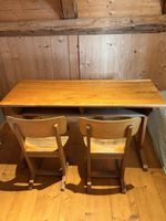Vintage Schultisch & 2 Stühle aus Holz