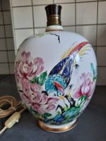 Ancien PIED DE LAMPE. Peint à la main