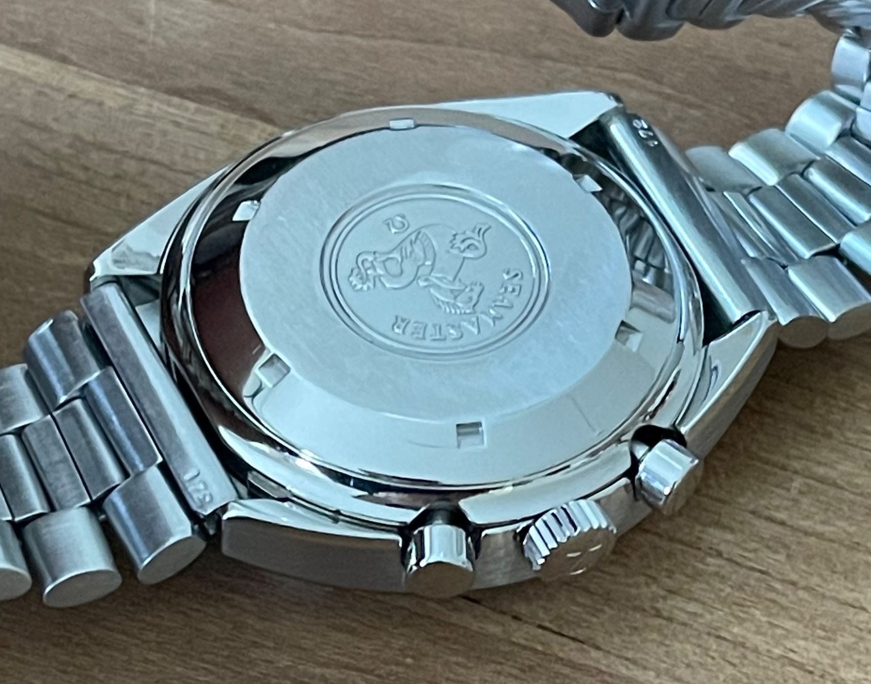 Omega Uhren: Omega Speedmaster Mark 4.5 Automatic 176.0012 inkl. Revision – Gebraucht aus Embrach von  9