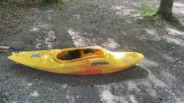 Pyranha i::3 221 Wildwasserkajak