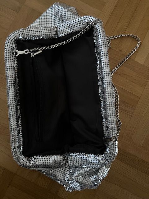 Borse da donna: Silber-Tasche, NEU! – Nuovo (secondo la descrizione) da Walenstadt venduto da ricamul 1