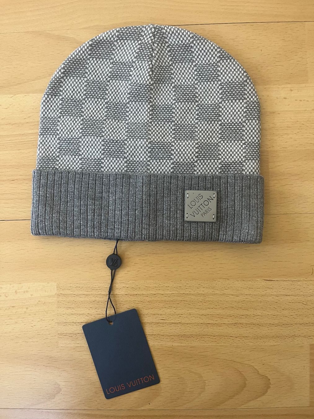 Louis Vuitton Chapeaux, bonnets & casquettes: Lv – Neuf avec emballage d'origine à Schaffhausen par apl_pg8h