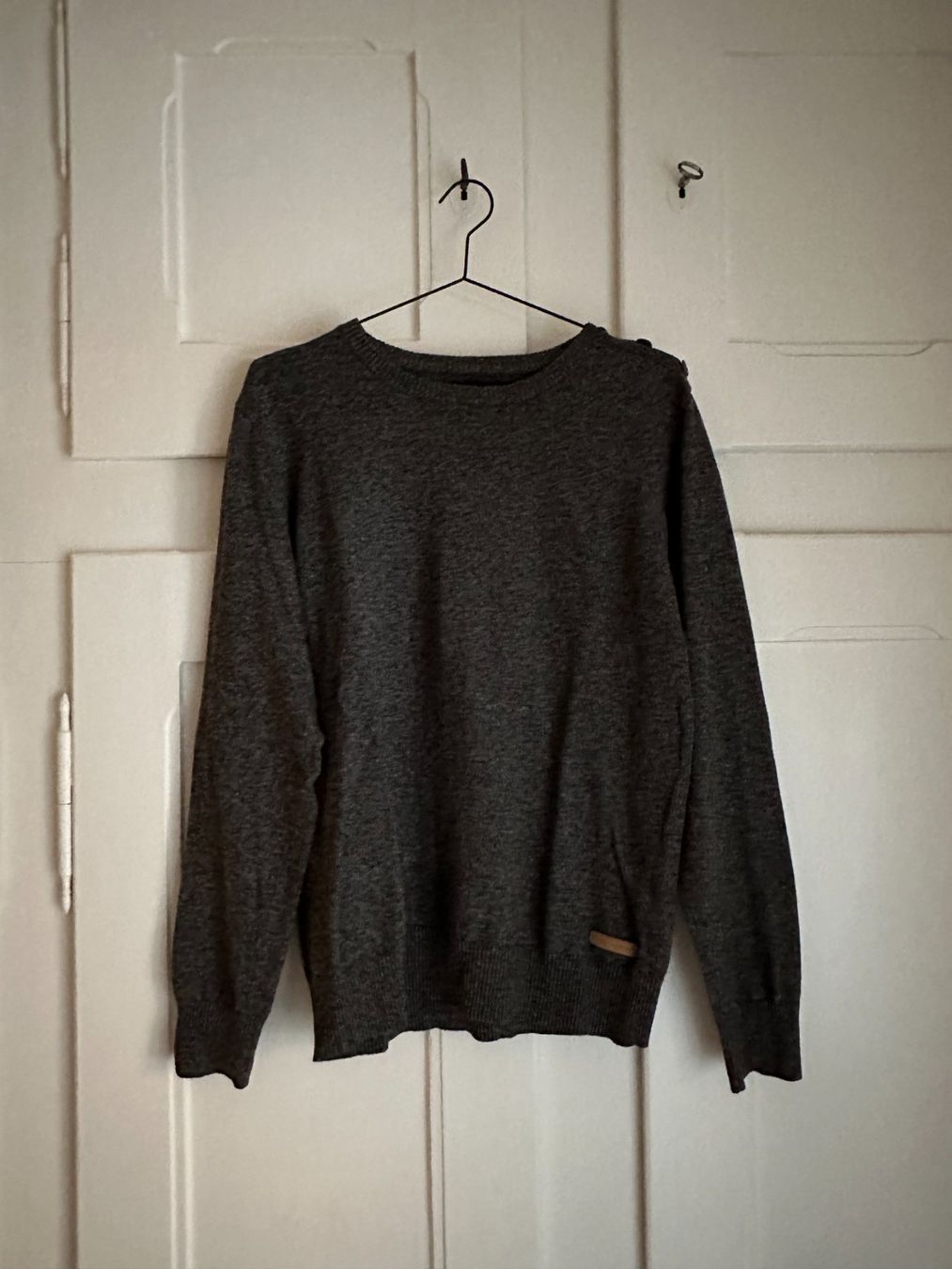 Pulls & Sweat-shirts: SELECTED HOMME - Feinstrick Pullover grau meliert M – D'occasion à Zürich par Diazaio