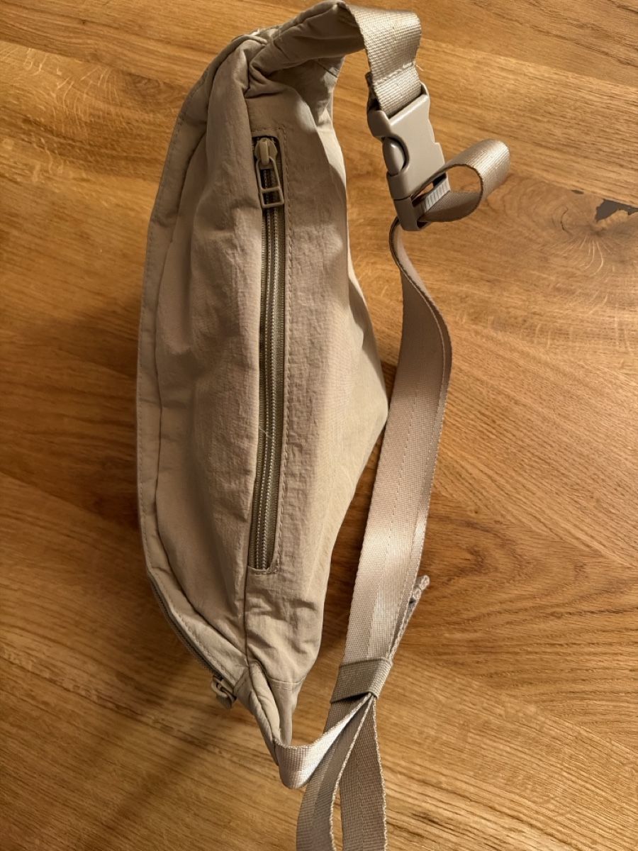 Uniqlo Borse: Beuteltasche klein Uniqlo beige – Nuovo (secondo la descrizione) da Magglingen/Macolin venduto da Muriel_C 2