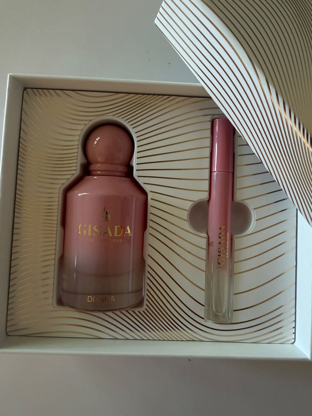 Gisada Profumi & Eau de Toilette: Gisada Donna Eau De Parfum 50ml – Nuovo e nell'imballaggio originale da Rothenburg venduto da sell-to-move 1