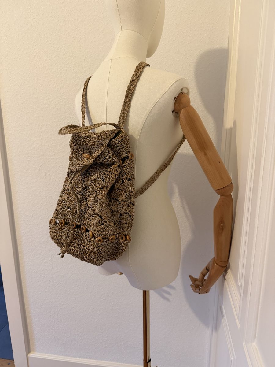 Rucksäcke: Summer Ready: Straw Backpack with Wooden Details! – Gebraucht aus Mies von nic_yk5d 8