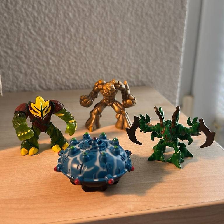 Spielzeuge: Monster-Figuren – Gebraucht aus Weisslingen von Cy
