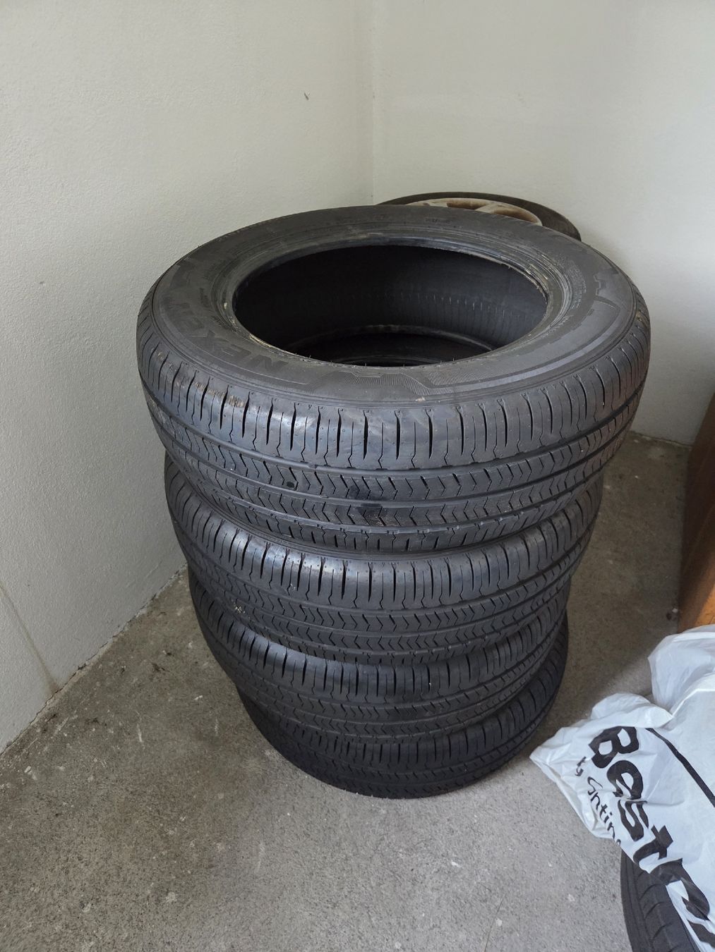 Nexen Pneumatici & Ruote complete: Sommerreifen 215/65 R17C – Nuovo (secondo la descrizione) da Rain venduto da tubaplayer00