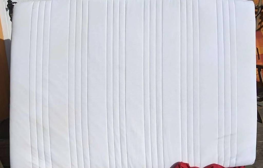 Matelas: Materasso Ikea – D'occasion à Losone par hcm_jvn8 3