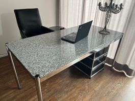 USM Tisch französischer Granit 150 x 75 (Neupreis CHF 2‘700)