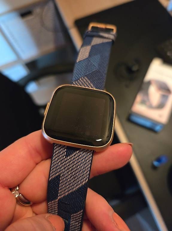 Fitbit Montres: Fitbit Versa 2 Special Edition – D'occasion à Brüttisellen par sunny2016 1