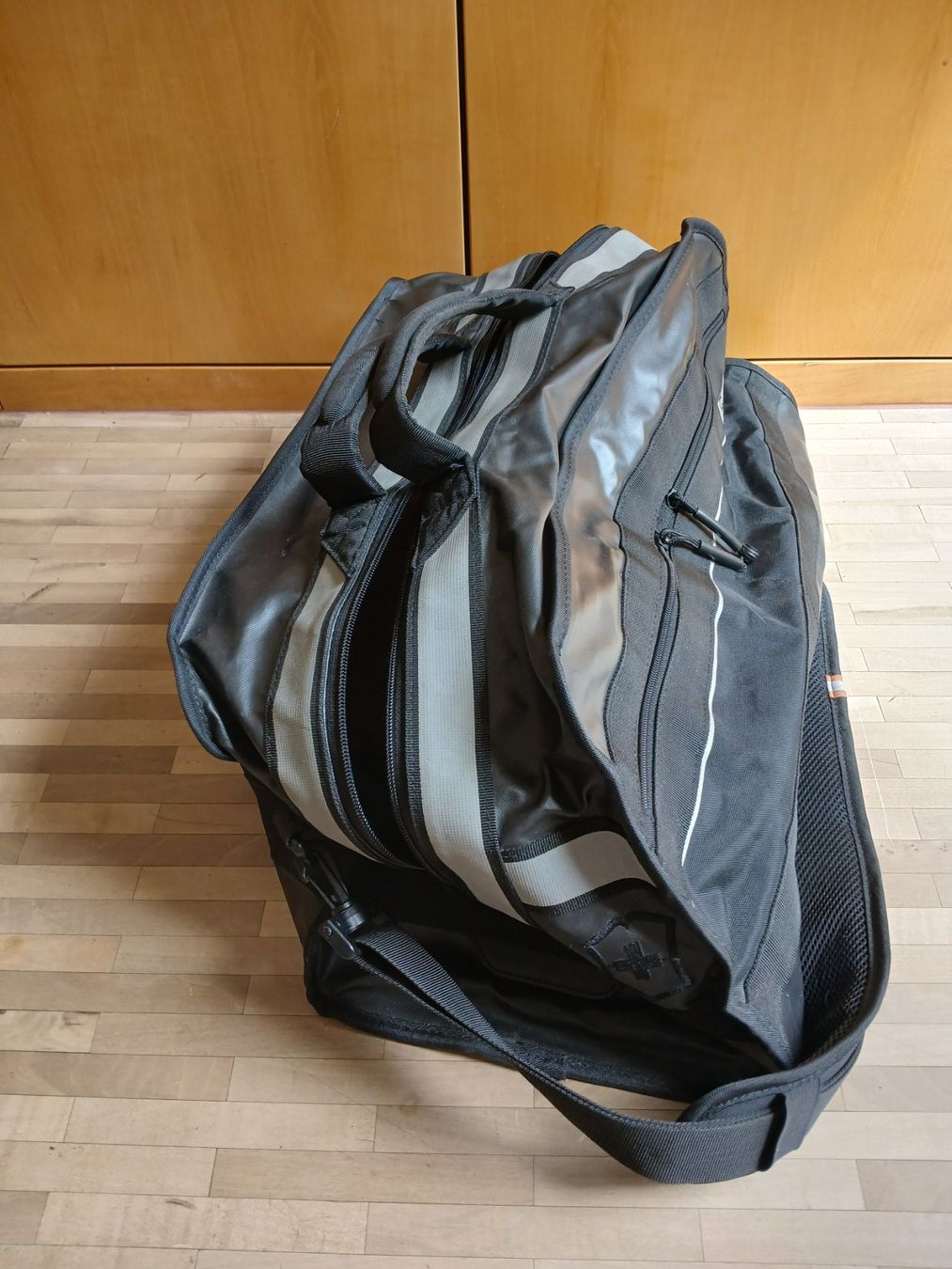 Victorinox Borse: Reisetasche Victorinox – Nuovo (secondo la descrizione) da Hinwil venduto da Unglaubliche-Treffer 7