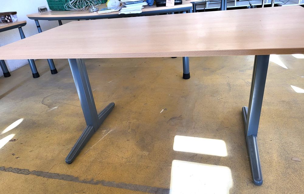 Scrivanie: Büro/Arbeitstisch – Usato da Diessenhofen venduto da Osio 1