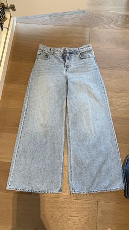 H&M Jeans weite Passform hellblau Grösse 38 gebraucht