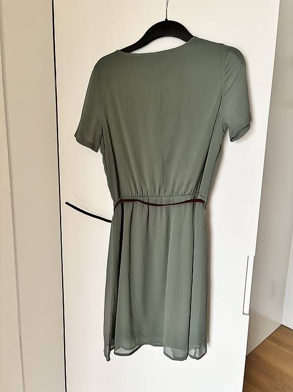 Vero Moda Vestiti: Kleid Vero Moda, helles olivgrün, Gr.M, Gürtel – Usato da Horgen venduto da sab_kp8l 1