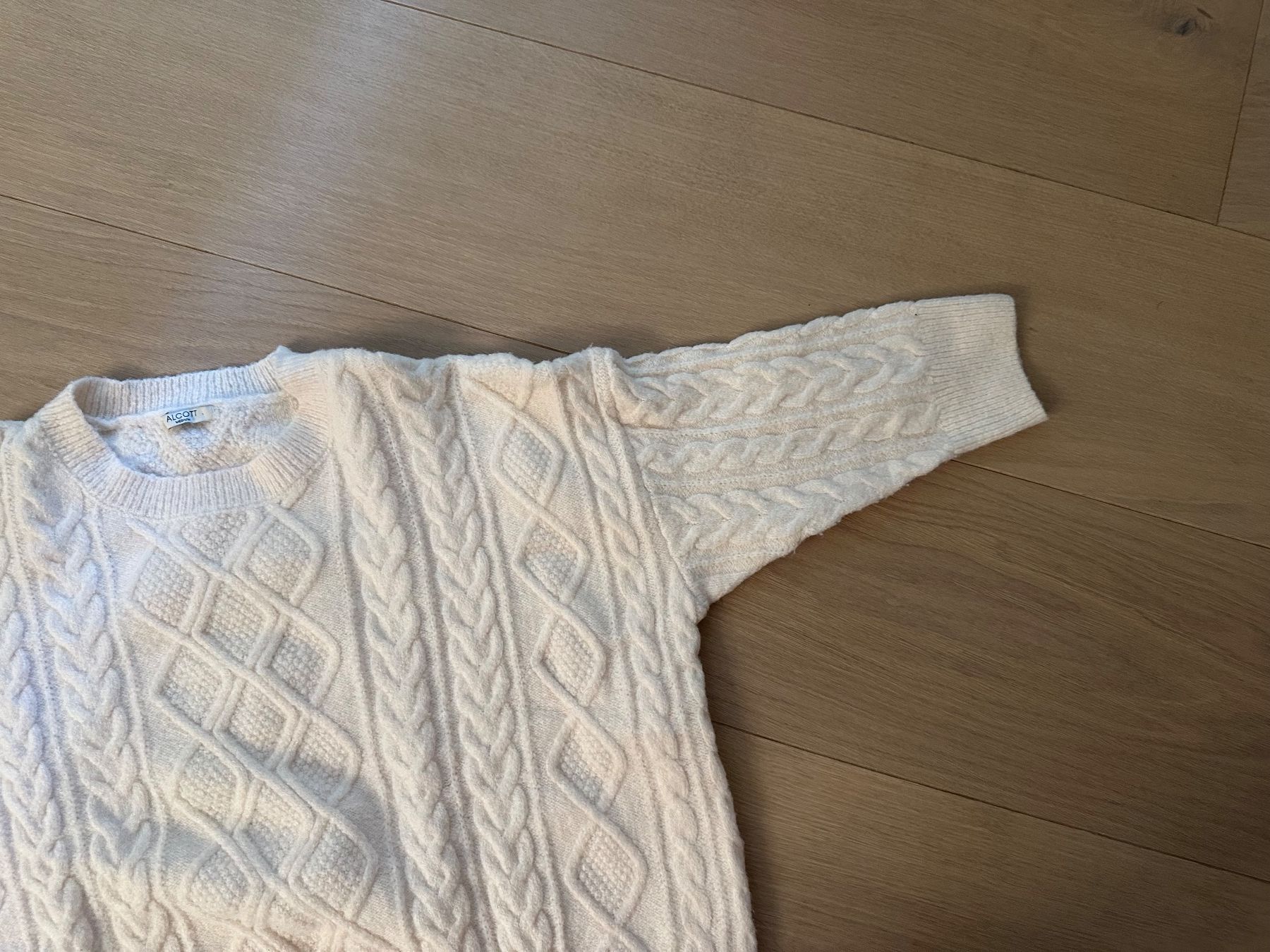 Maglioni & Felpe: Weisser Pullover – Usato da Pfäffikon ZH venduto da bingo74 1