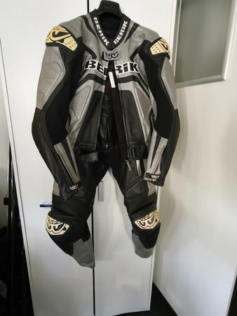 Herren Berik Lederkombi schwarz-silber Grösse 52   2.Teiler