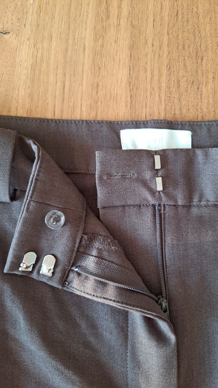 H&M Pantaloni: Stoffhose in grau/braun – Nuovo (secondo la descrizione) da Olten venduto da noe_vy96 2