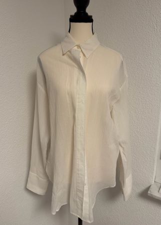Weisse strukturierte Bluse