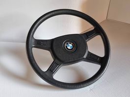 Bmw e30 Volant comme neuf