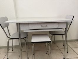 Ensemble table et chaises vintage gris bon etat