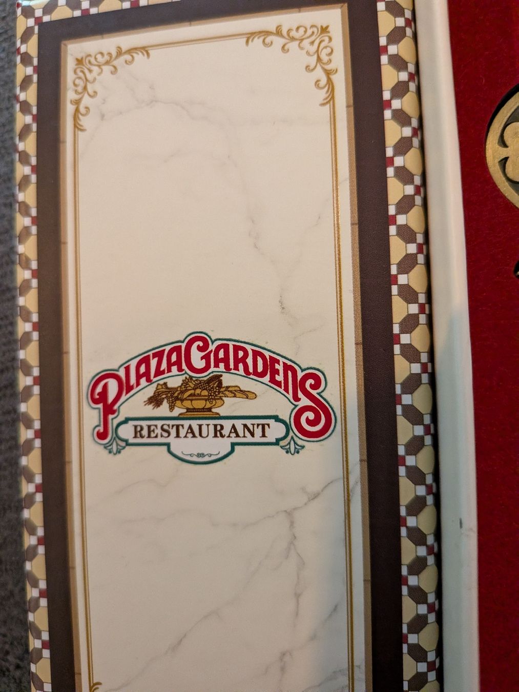 Disney Statuette: Disney clé  de collection pizza gardens – Nuovo e nell'imballaggio originale da Saxon venduto da 2005sylvester 1
