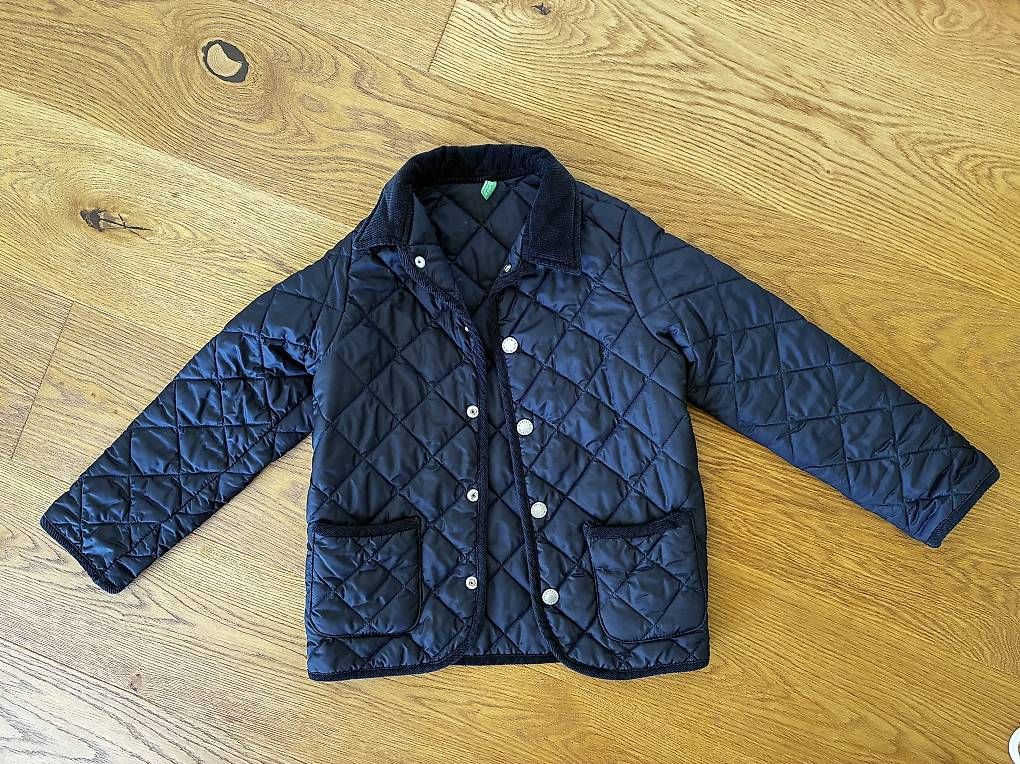 Benetton Giacche & Cappotti: Steppjacke Benetton Grösse 120 – Usato da Männedorf venduto da han_5vkz