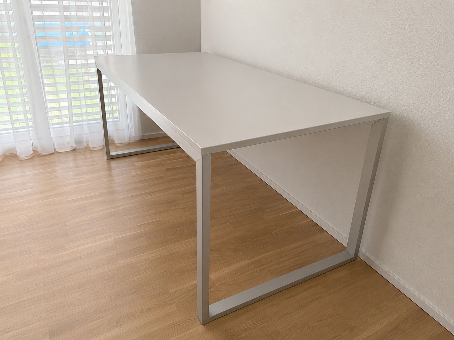 Scrivanie: Schreibtisch Grösse 180x80 – Usato da Unterentfelden venduto da kangaroo90