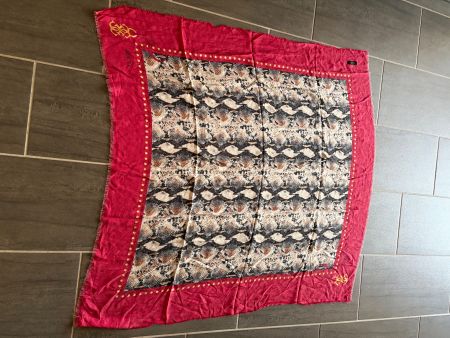 Foulard GUESS 115/115 cms