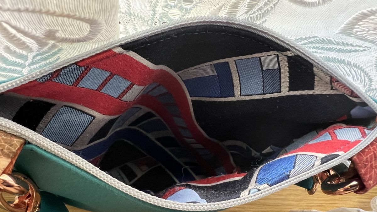 Taschen: Umhängetasche – Neu (gemäss Beschreibung) aus Bottmingen von con_zrf7 1