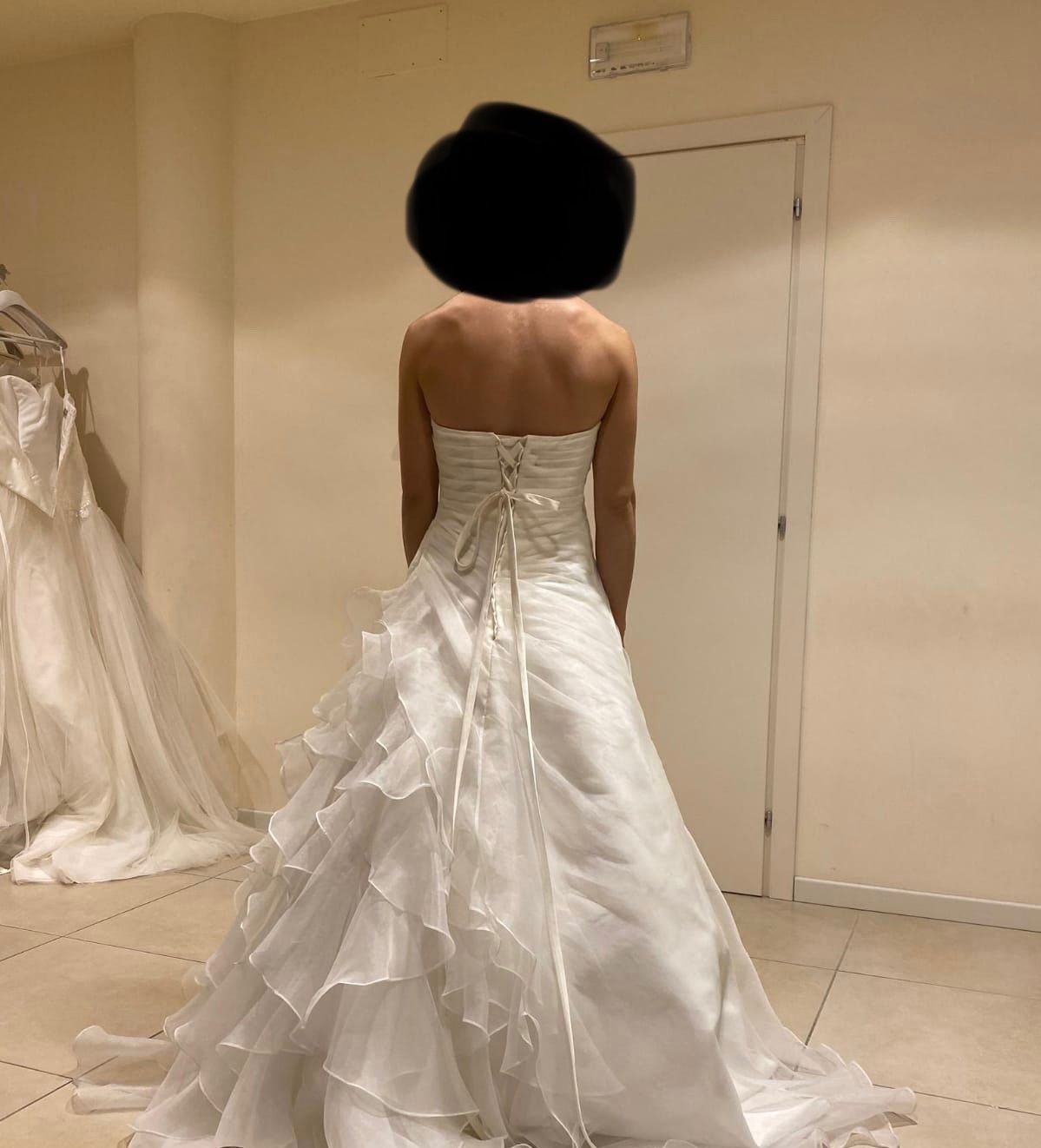 Vestiti: Abito da sposa NUOVO mai usato – Nuovo e nell'imballaggio originale da St Moritz venduto da Ma_S2023 1