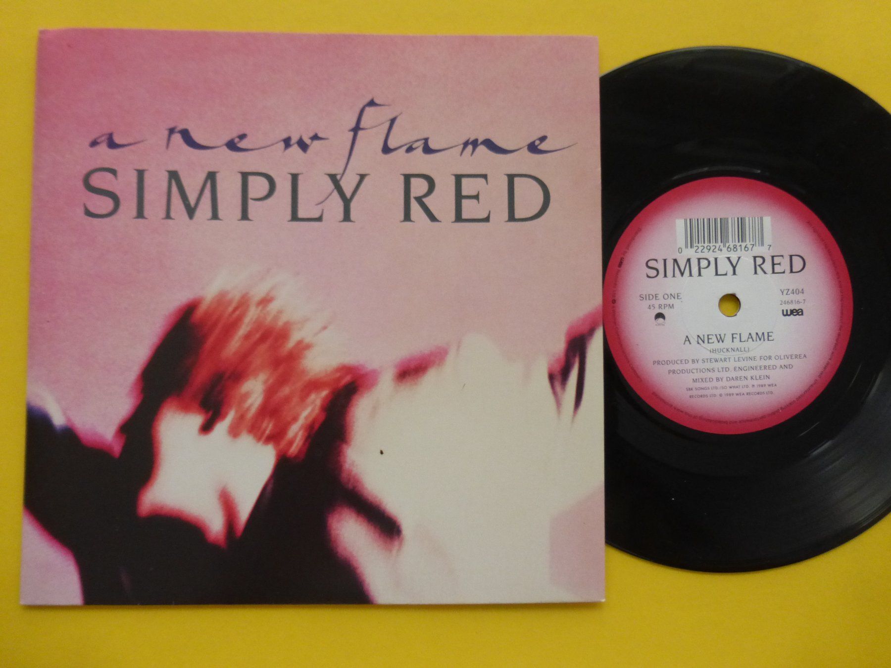 Dischi in vinile: Simply Red – A New Flame – Usato da Zürich venduto da Swiss57