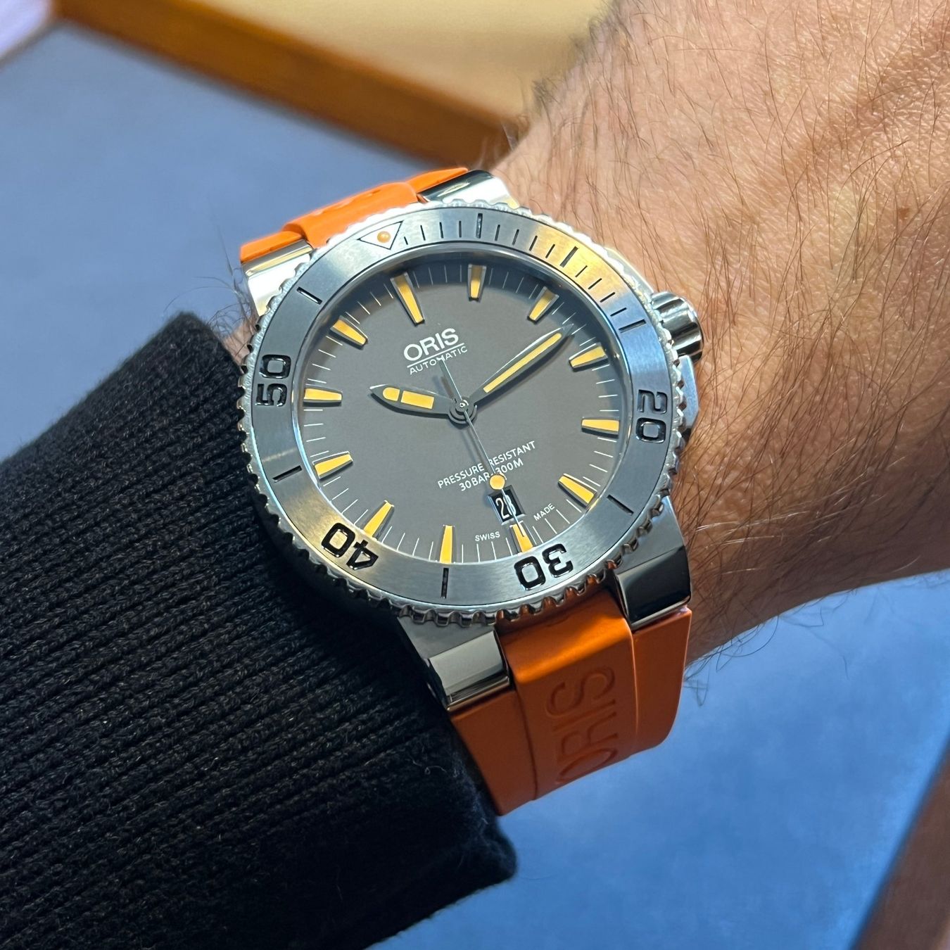 Oris Uhren: Oris Aquis Date Automatic Full Set 01 733 7653 4158 – Gebraucht aus Carouge GE von Watchaser 3