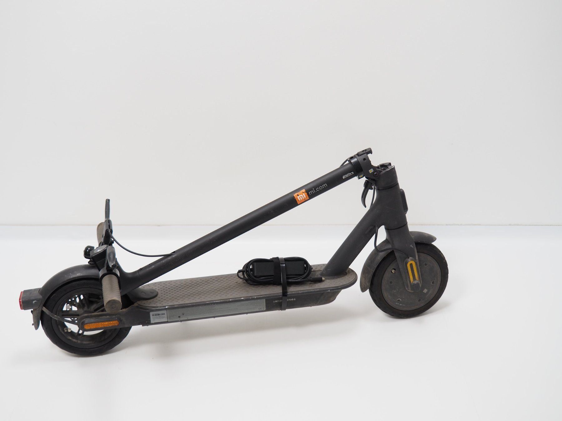 Xiaomi Kickboard: XIAOMI e-Scooter mit Ladegerät – Gebraucht aus Bremgarten AG von Gagaf 1