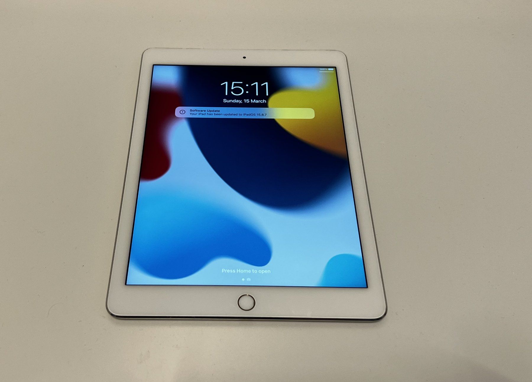 Apple Tablet PC: iPad Air 2 Wi-Fi + Cellular 64gb – Usato da Delemont venduto da Nova-Goods 3