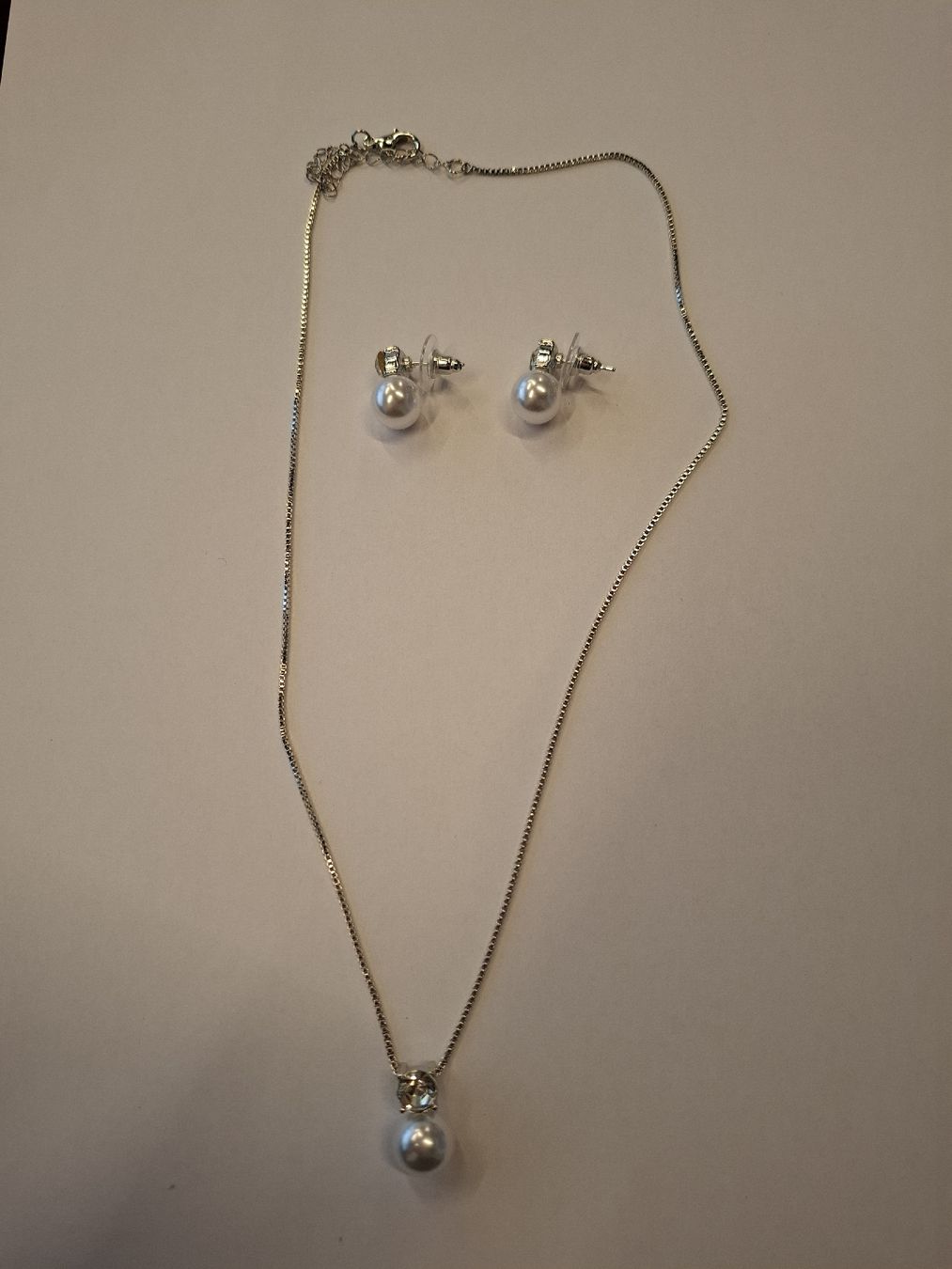 Colliers: Collana ed orecchini con perle – Neuf avec emballage d'origine à Camorino par ros_cj5f 1