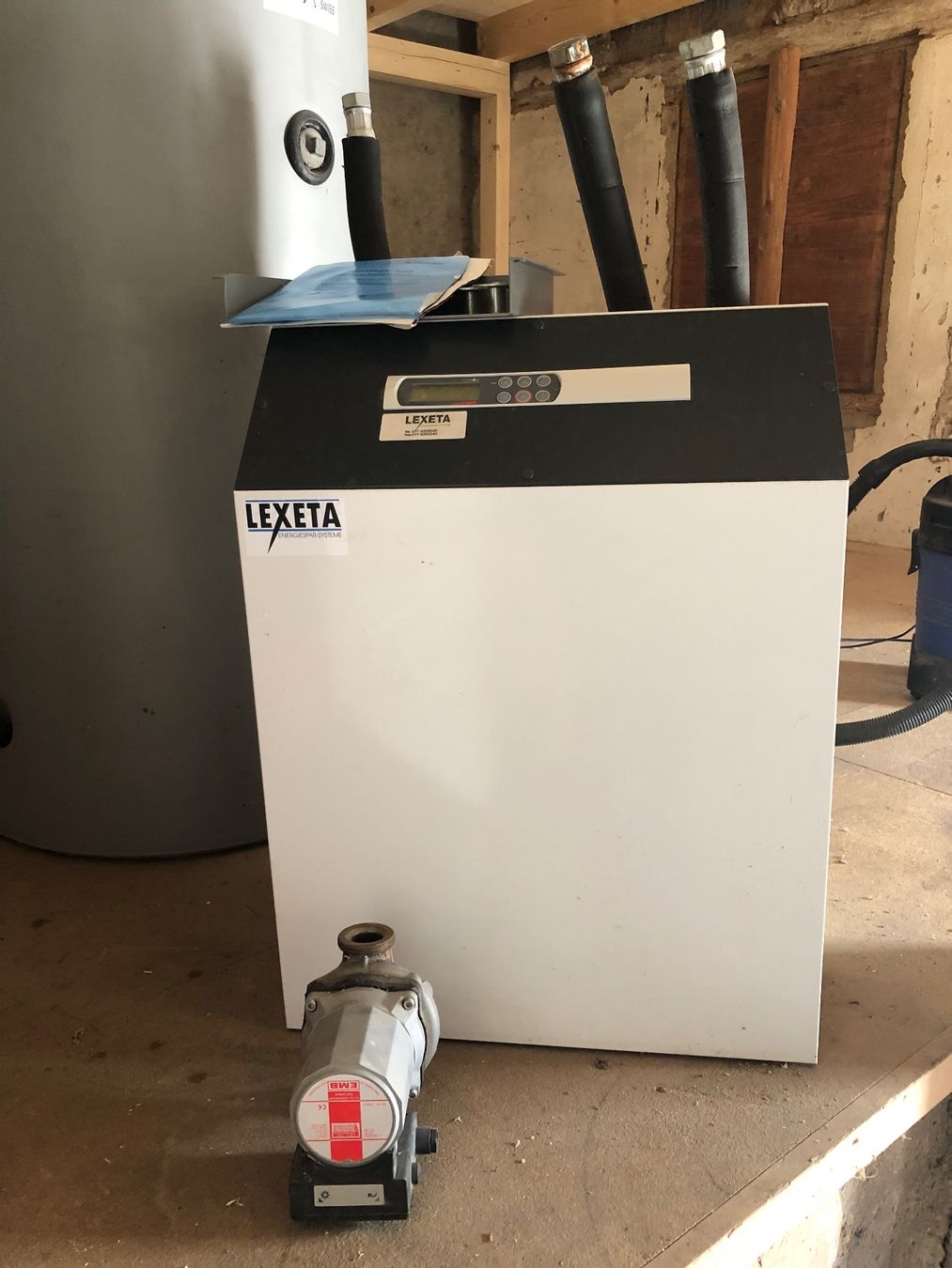 Radiatori: Wärmepumpe Lexeta – Usato da Oerlingen venduto da Hostert 1