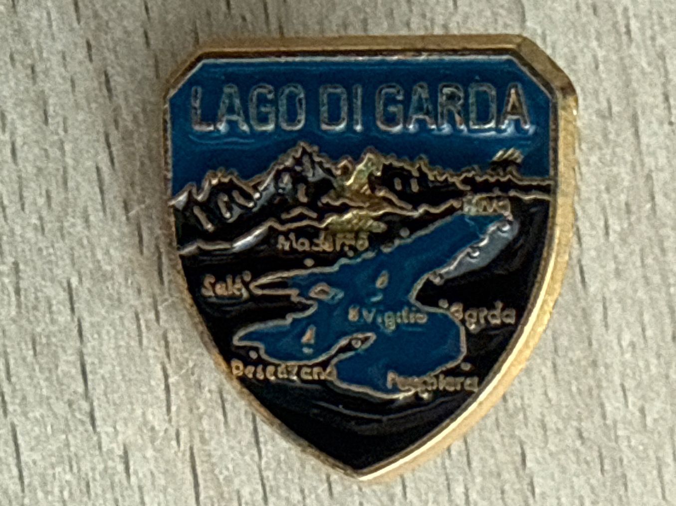 Placchette & Badge: Pin Lago di Garda – Usato da Glattbrugg venduto da Schweigmatt