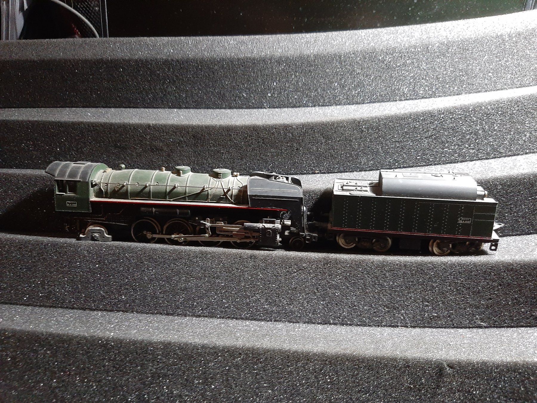 Jouef Modelleisenbahnen: JOUEF 1097 REF.26 – Defekt aus Avully von RIVALIS 1