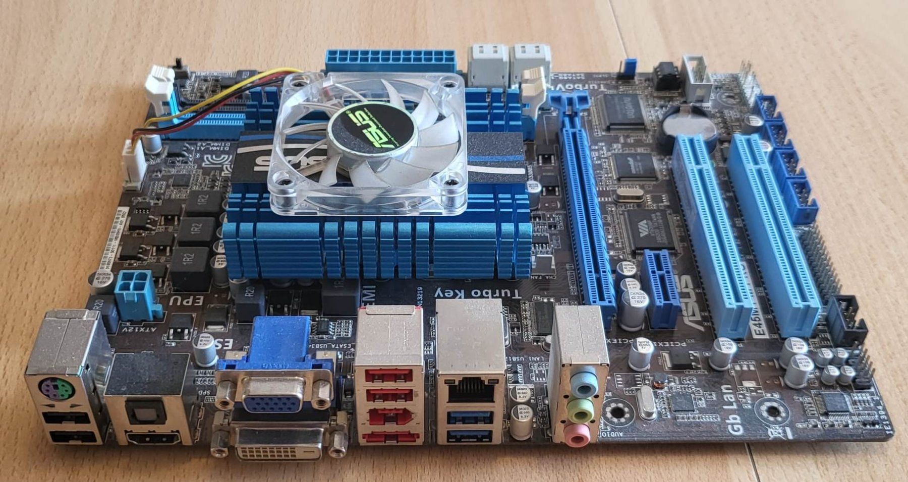 Asus Schede madri: ASUS E45M1-M Pro Motherboard – Usato da Rüthi (Rheintal) venduto da Michi2710 1