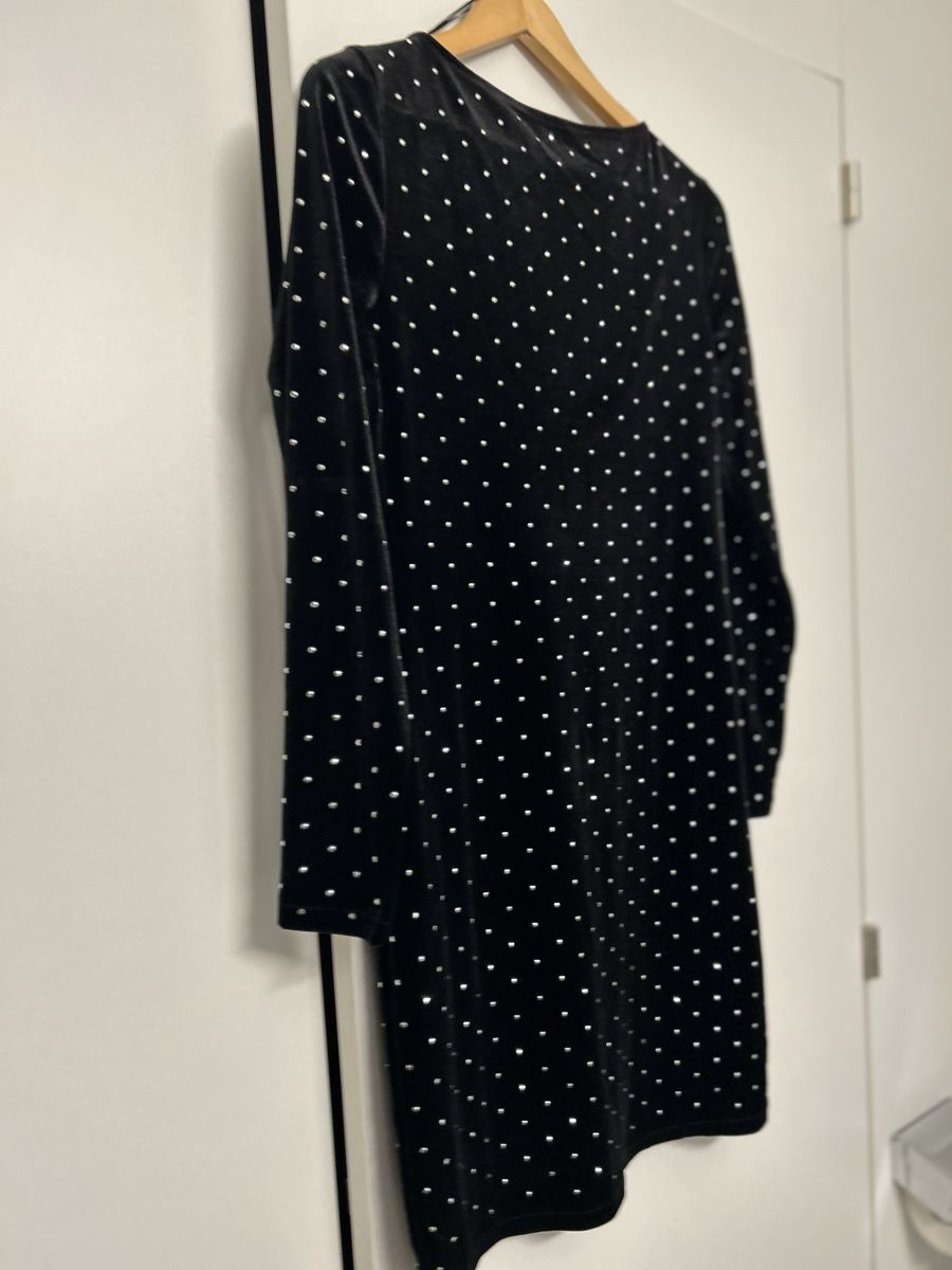 H&M Vestiti: H&M Samt Kleid schwarz Grösse M neu – Nuovo e nell'imballaggio originale da Zürich venduto da Nutla 1