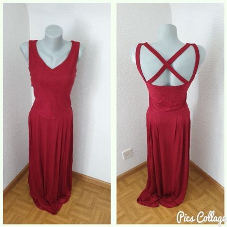 Edles Abendkleid in Rot Gr. S